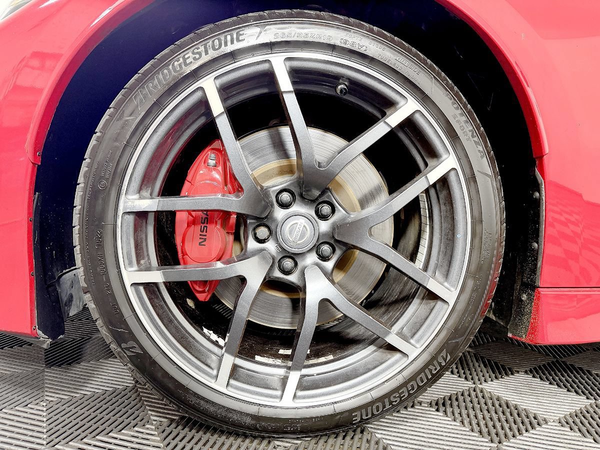 Used 2016 Nissan 370Z NISMO RWD image 24