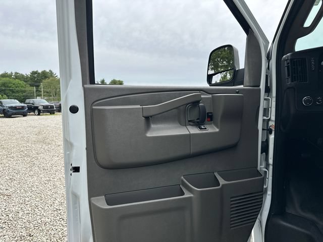 Certified 2025 Chevrolet Express 3500 Extended w/ Driver Convenience Package RWD image 17