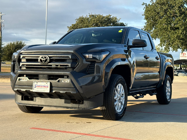 Used 2025 Toyota Tacoma SR5 AWD/4WD image 3