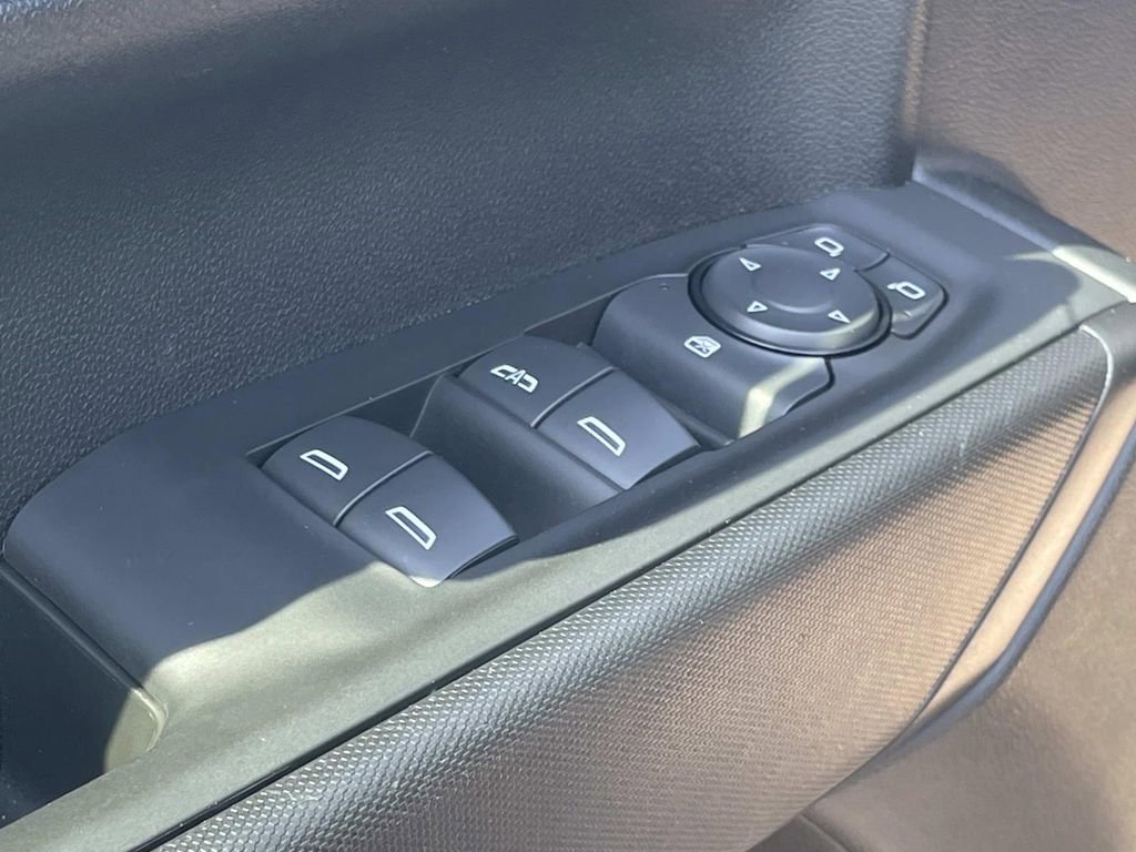 Used 2023 Chevrolet Silverado 1500 Custom w/ LPO, Dark Essentials Package AWD/4WD image 16