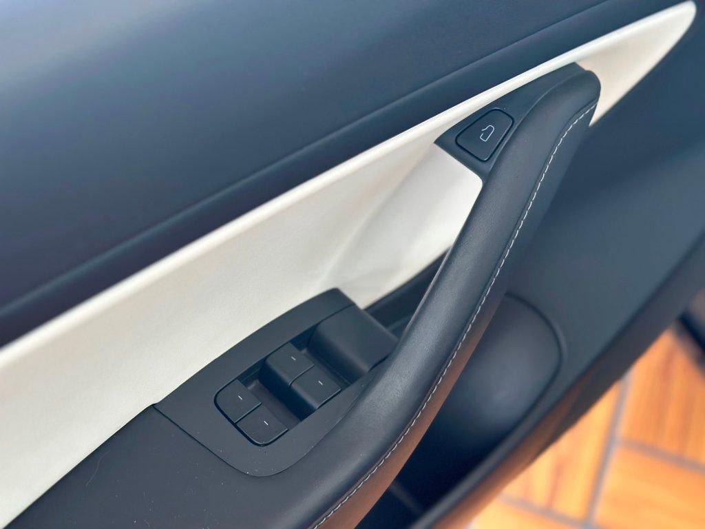 Used 2021 Tesla Model 3 Long Range image 15