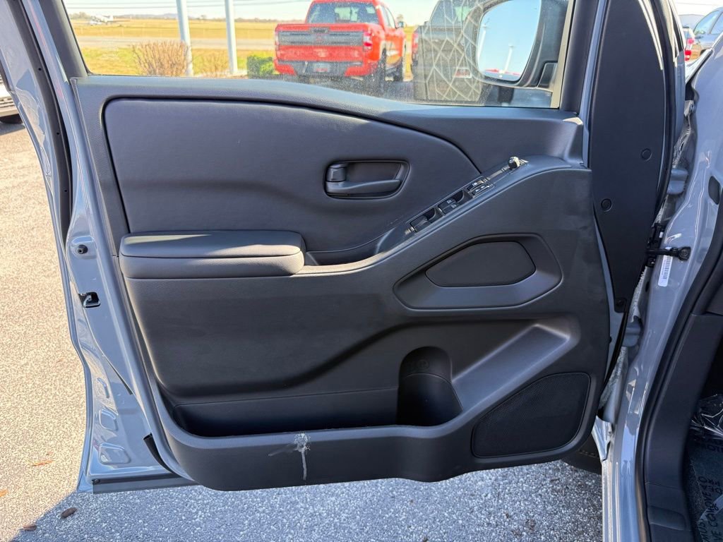 New 2026 Nissan Frontier SV w/ Tow Package image 8