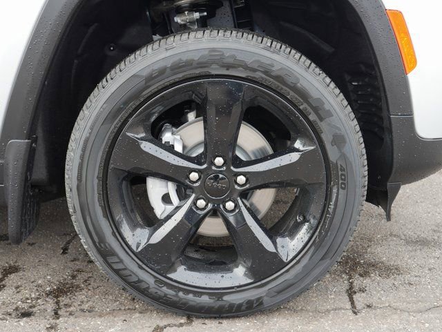 New 2025 Jeep Grand Cherokee Altitude image 11