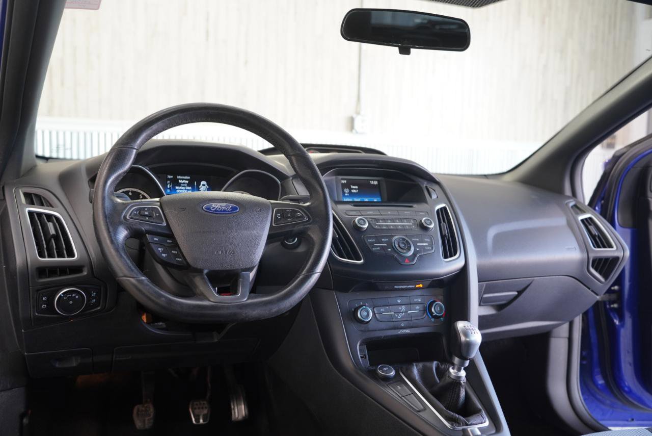 Used 2015 Ford Focus ST FWD image 11