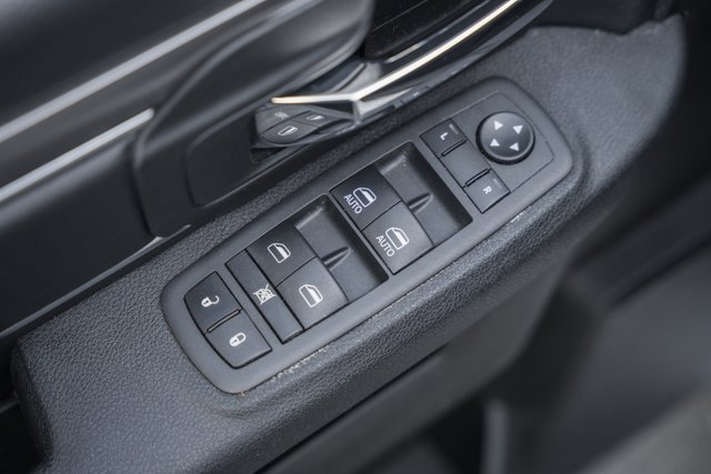 Used 2022 RAM 1500 Classic Warlock image 32