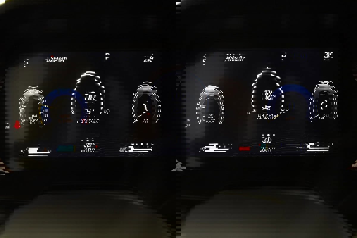 Used 2023 Jeep Grand Cherokee L Laredo image 18