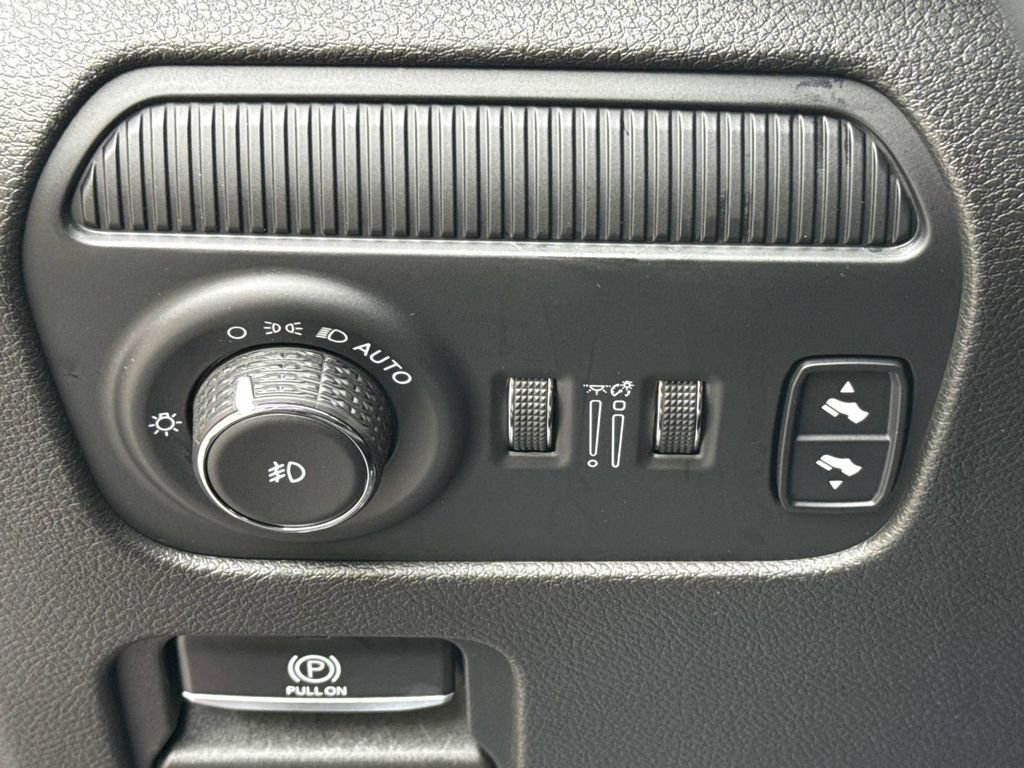 Used 2024 Jeep Wagoneer L Series II image 48