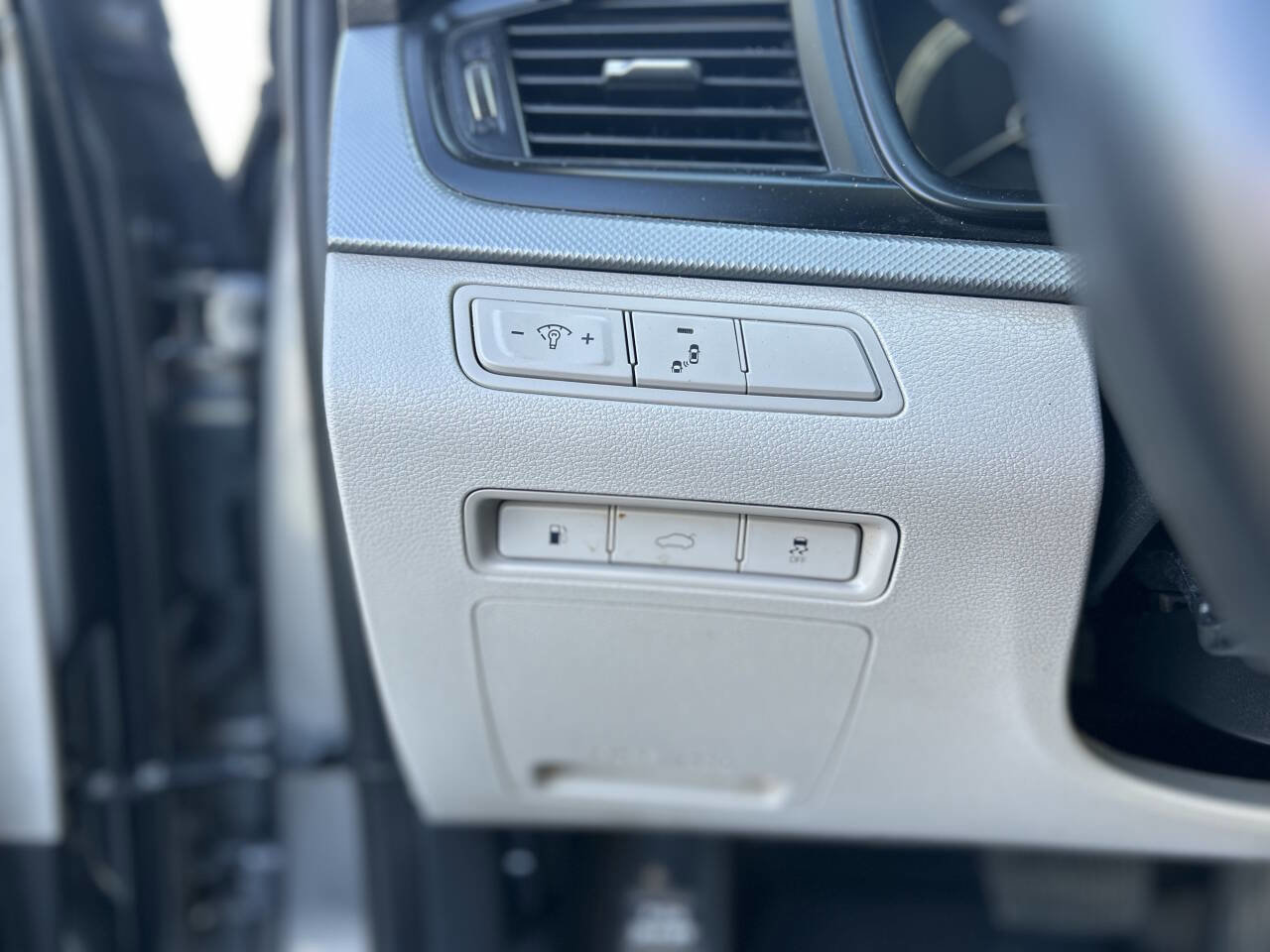 Used 2019 Hyundai Sonata SEL image 12