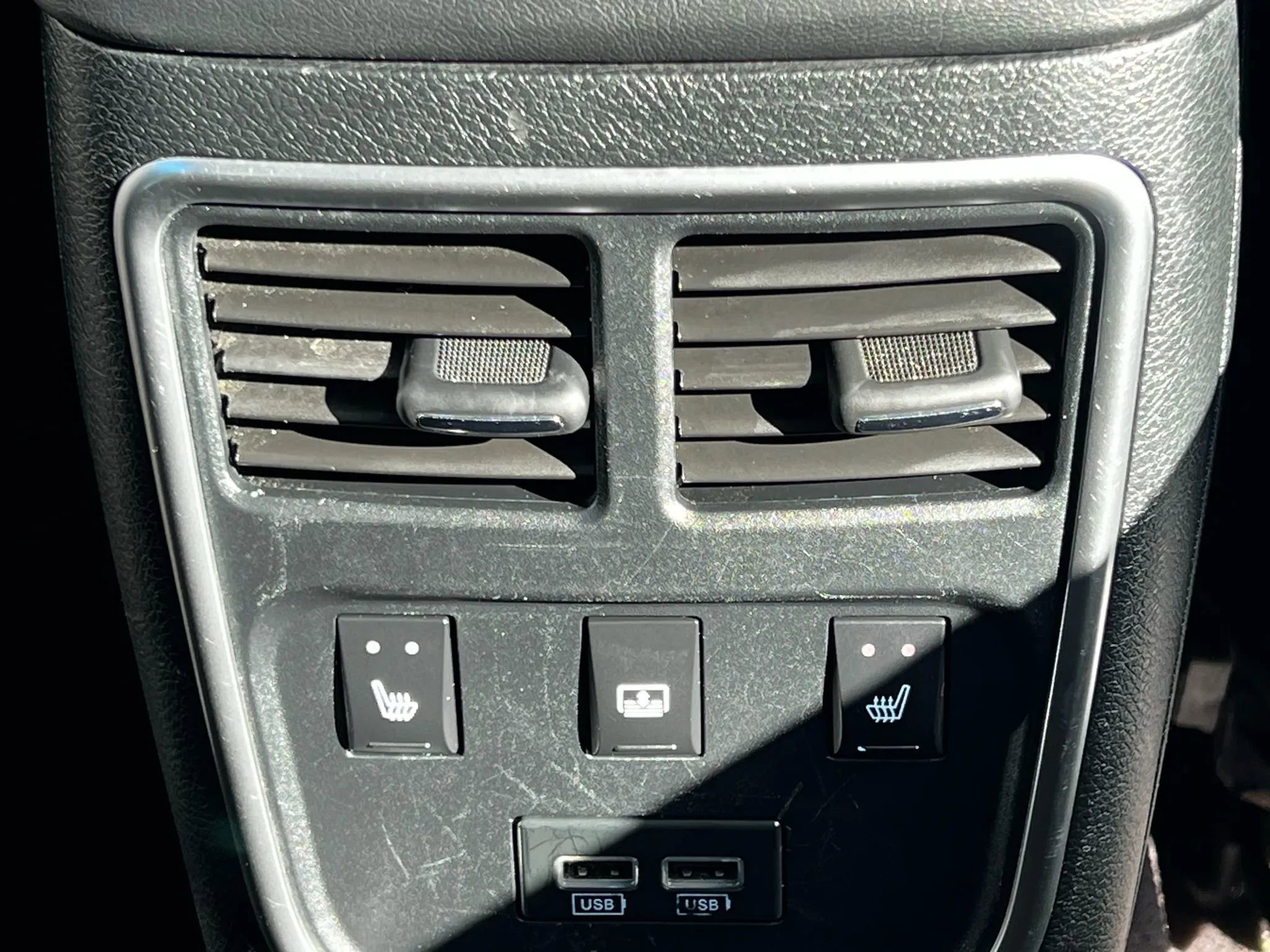 Used 2016 Chrysler 300 C image 21