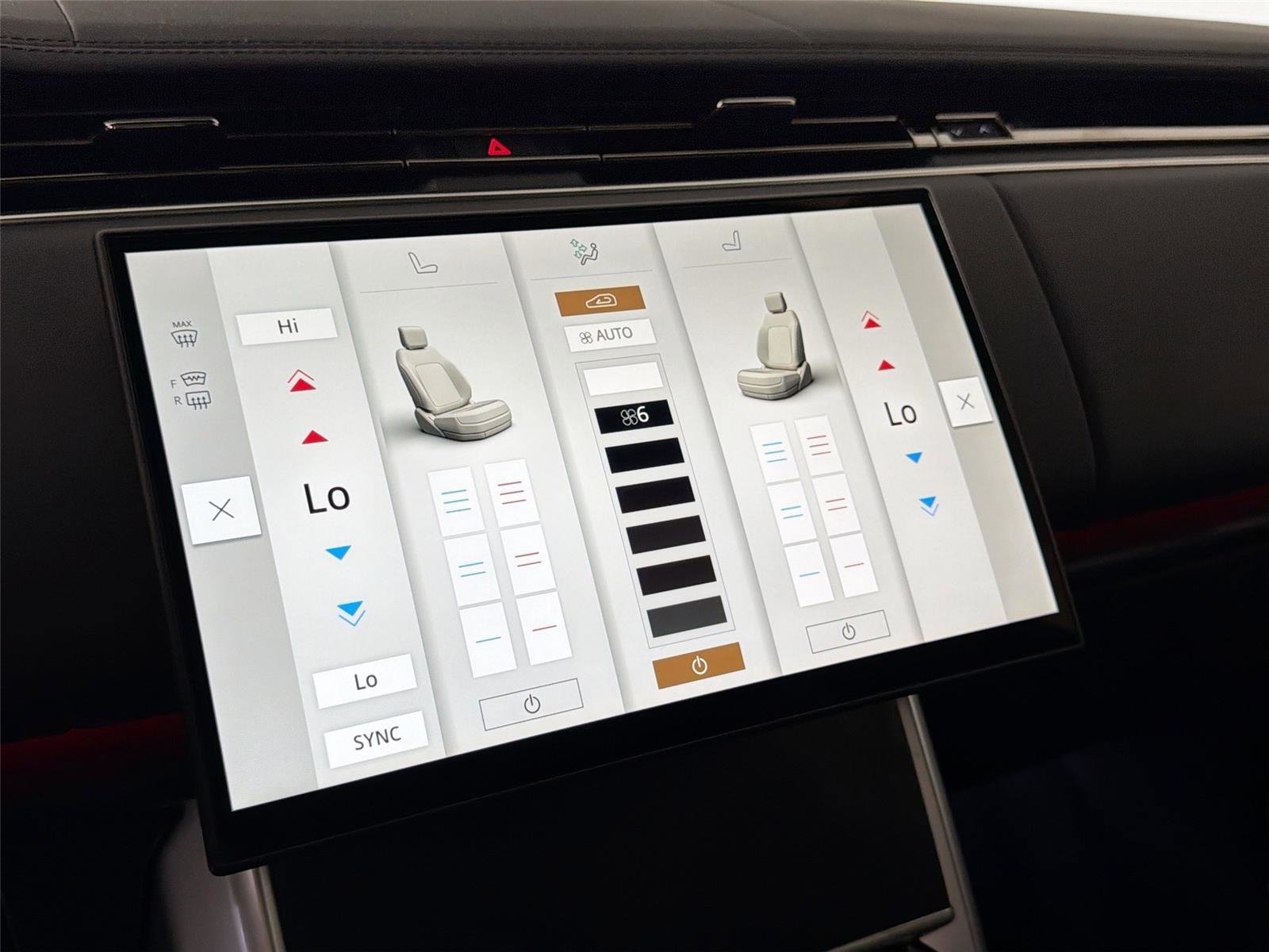 New 2025 Land Rover Range Rover SE AWD/4WD image 15