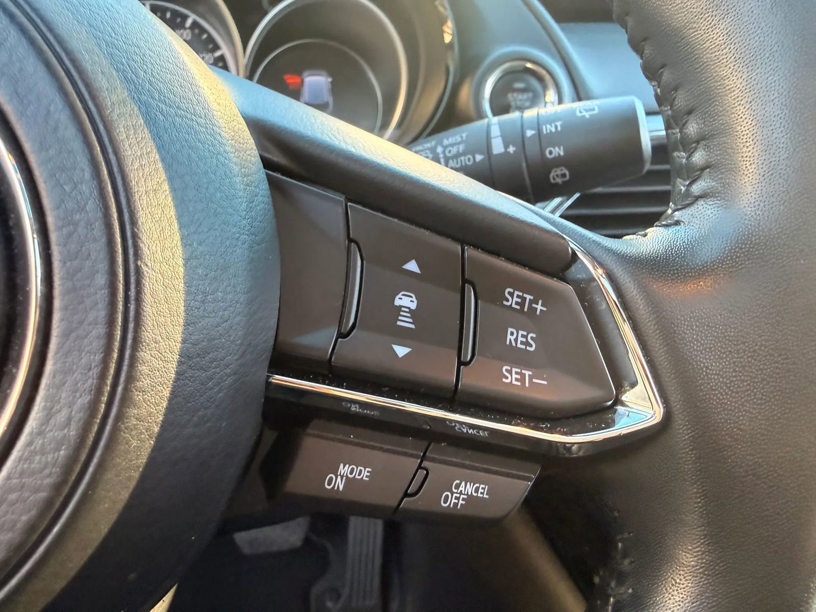 Used 2023 MAZDA CX-9 Touring image 17