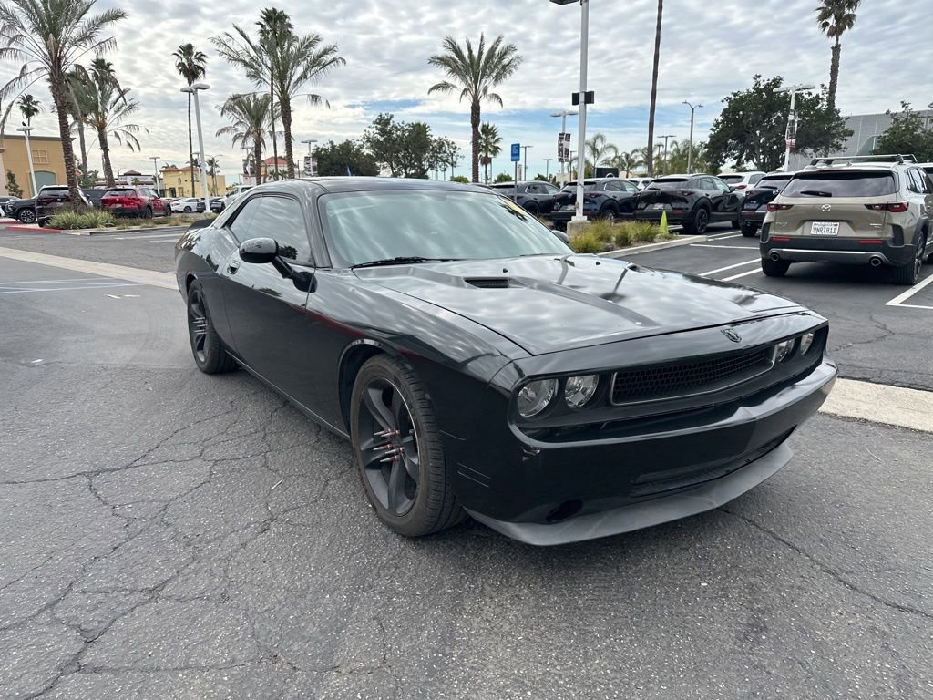 Used 2010 Dodge Challenger SE RWD image 25