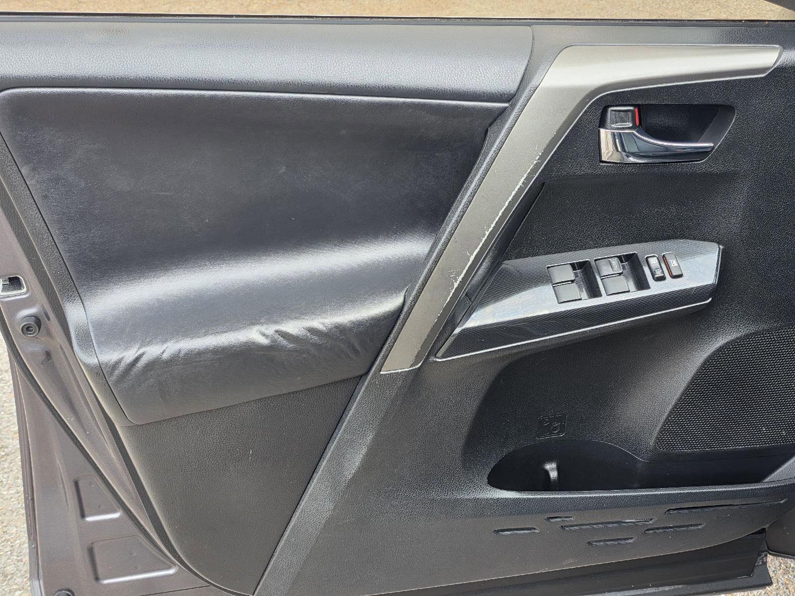 Used 2017 Toyota RAV4 SE w/ Power Special Value Package FWD image 39