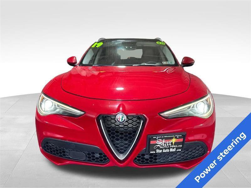 Used 2019 Alfa Romeo Stelvio Ti AWD/4WD image 2