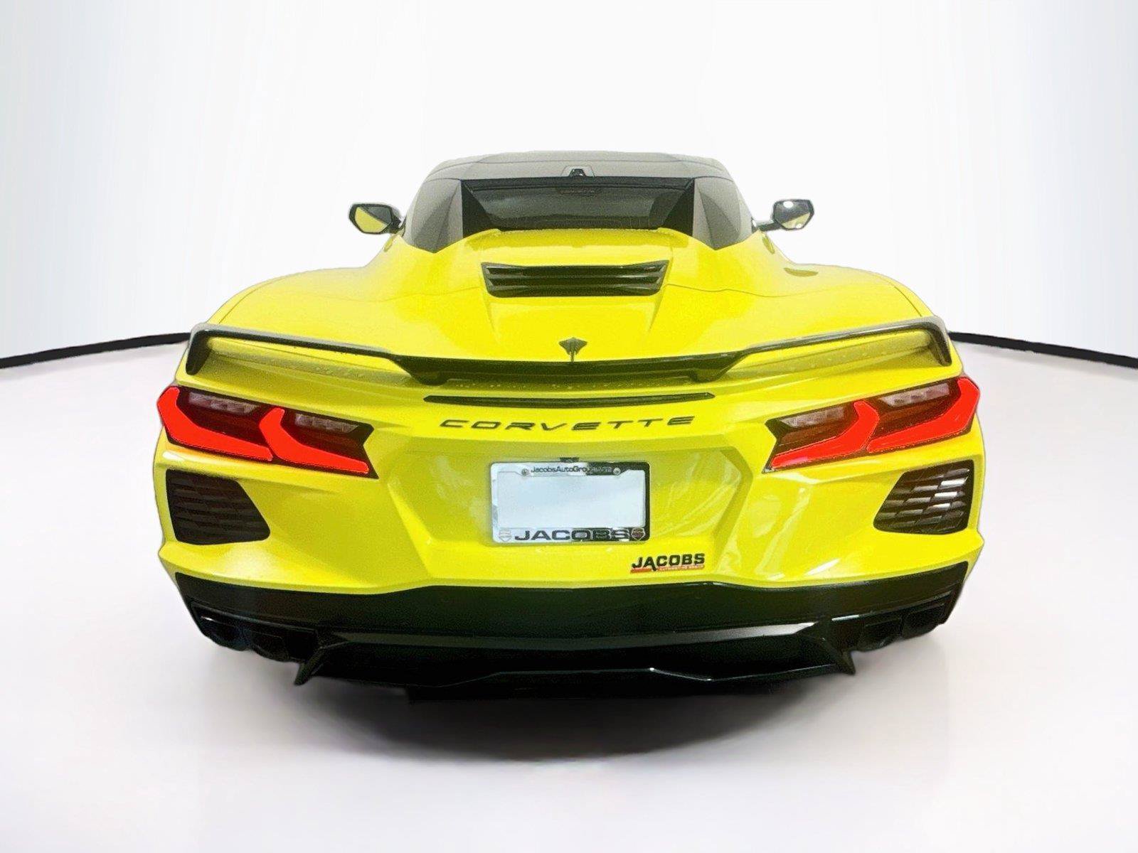 Used 2024 Chevrolet Corvette Stingray Preferred Conv w/ Z51 Performance Package RWD image 4