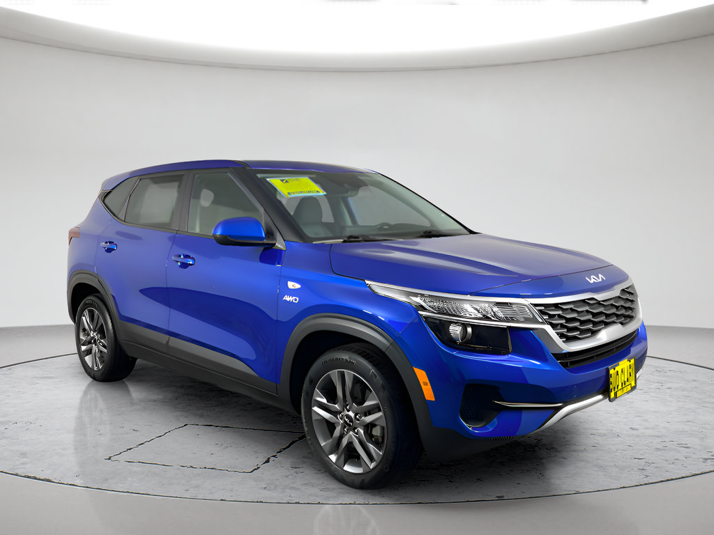 Used 2023 Kia Seltos LX AWD/4WD image 3