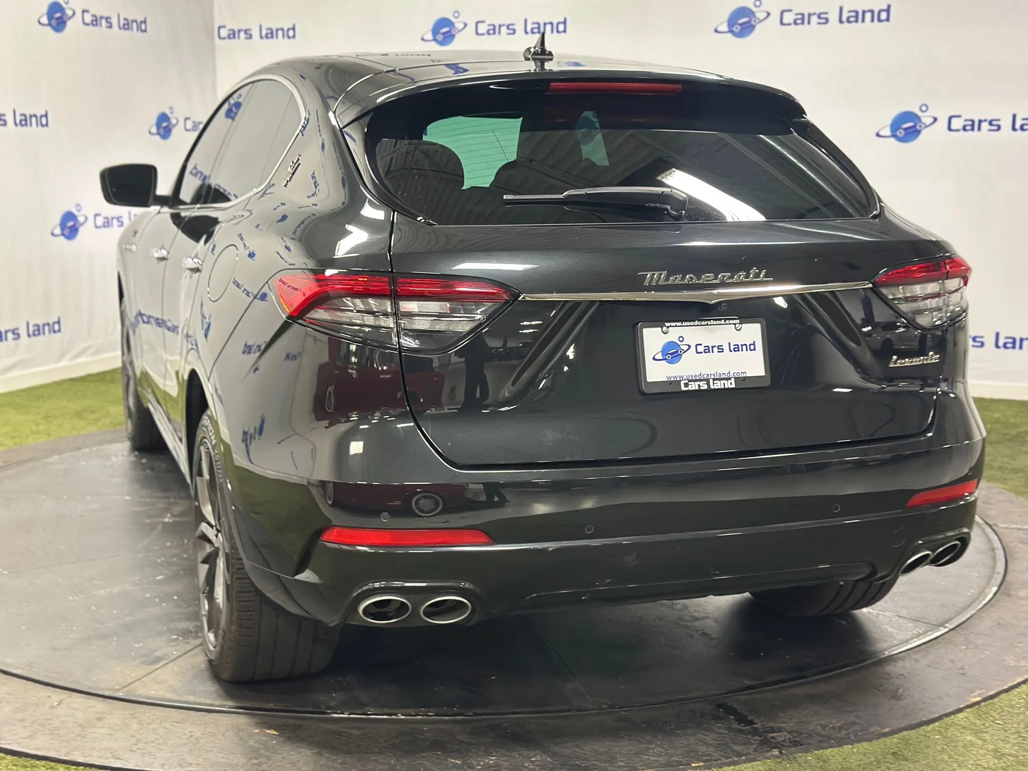 Used 2024 Maserati Levante GT Ultima AWD/4WD image 5