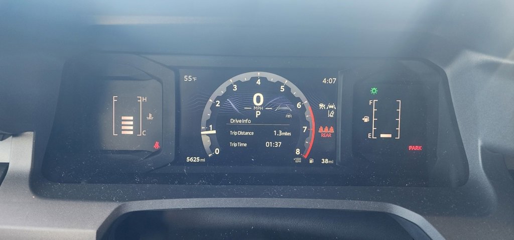 Used 2024 Toyota Tacoma SR image 13