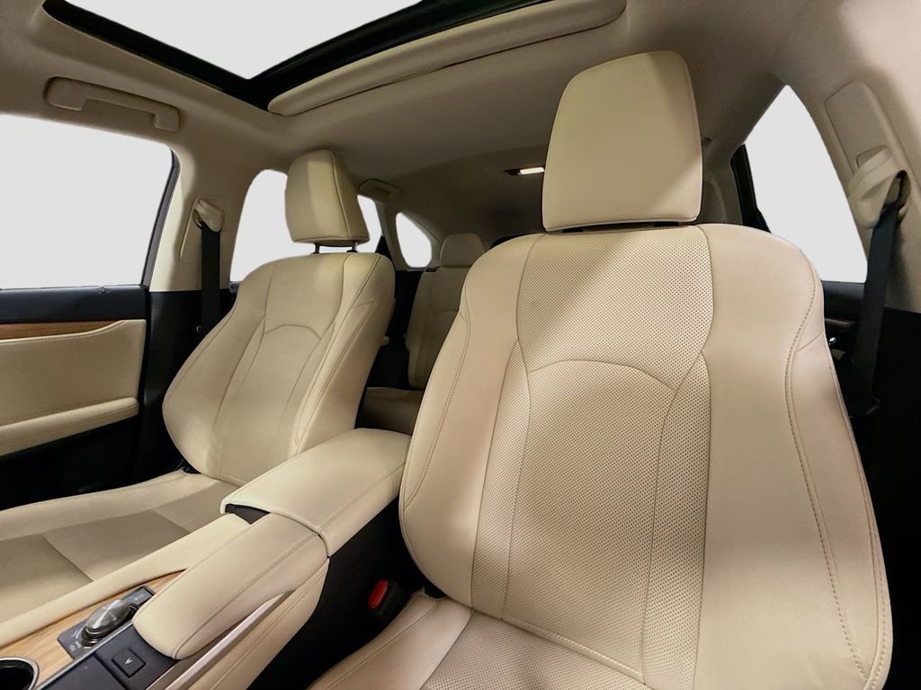 Used 2021 Lexus RX 350L Premium w/ Premium Package image 5