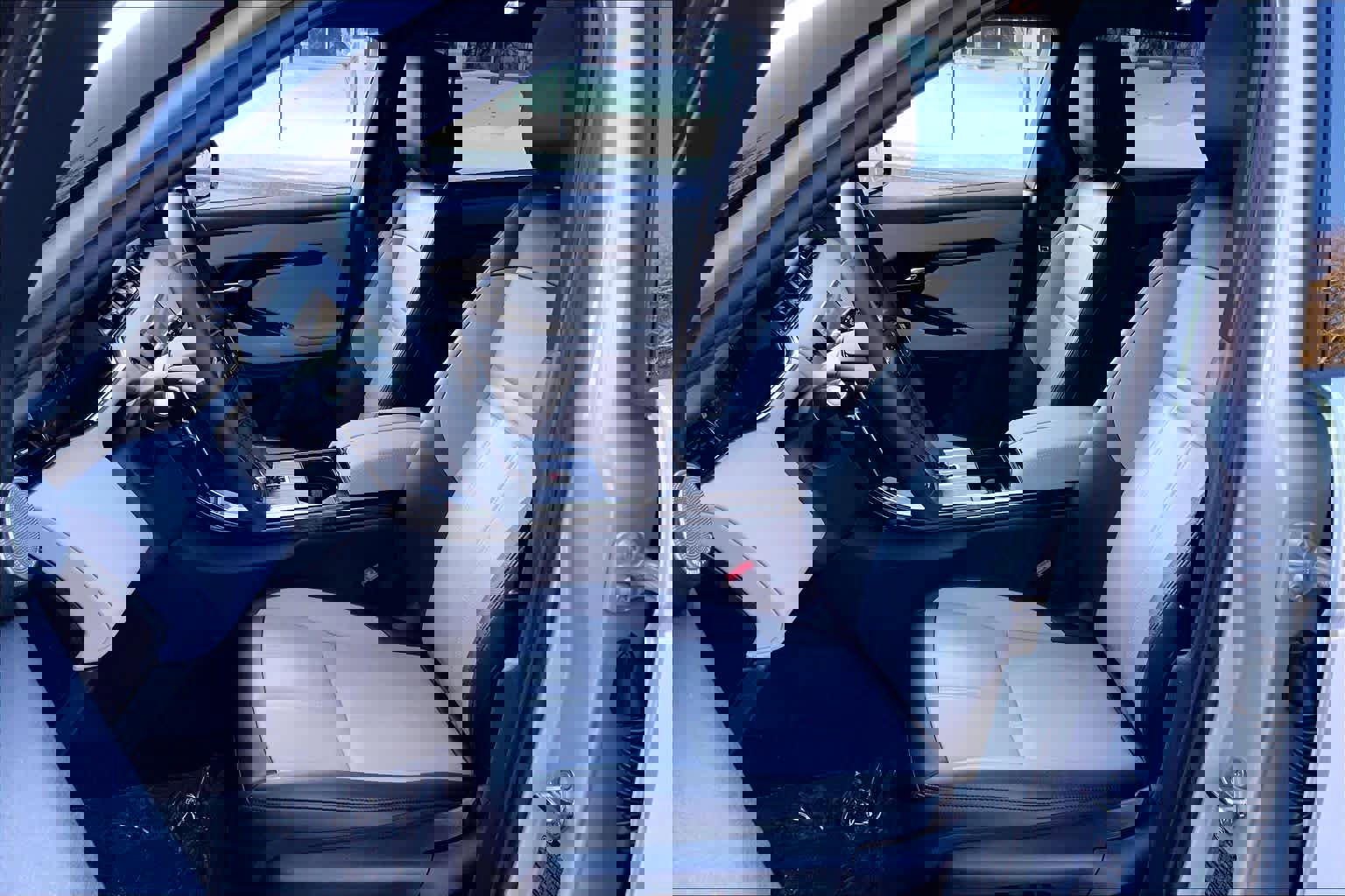 Certified 2026 Land Rover Range Rover Evoque Dynamic SE image 9