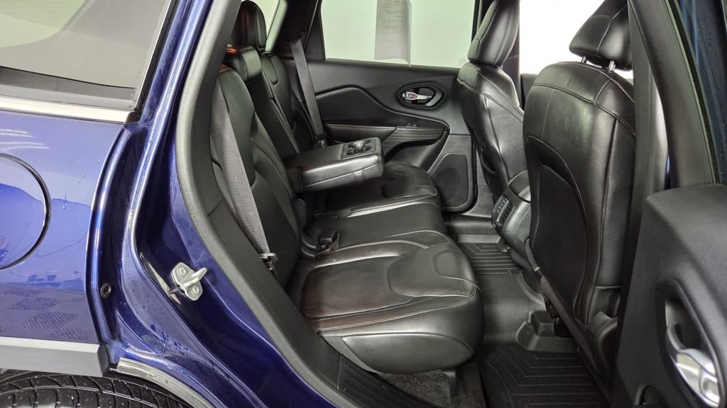Used 2015 Jeep Cherokee Limited image 34