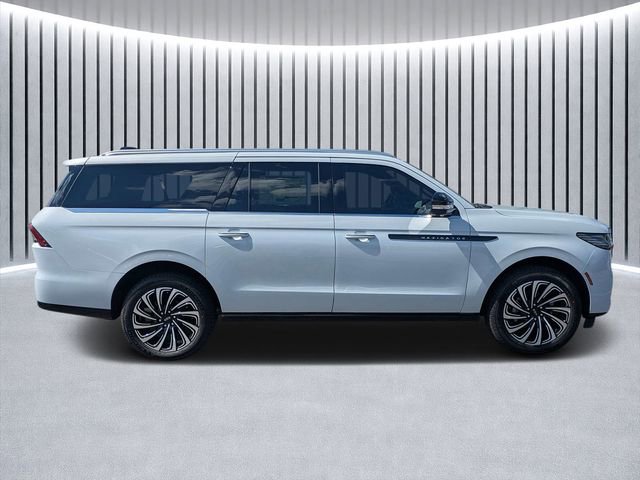 New 2026 Lincoln Navigator L Black Label image 2
