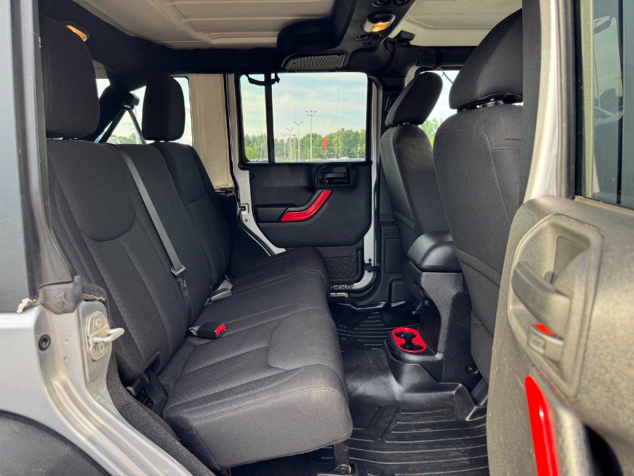 Used 2015 Jeep Wrangler Unlimited Sport w/ Power Convenience Group AWD/4WD image 18