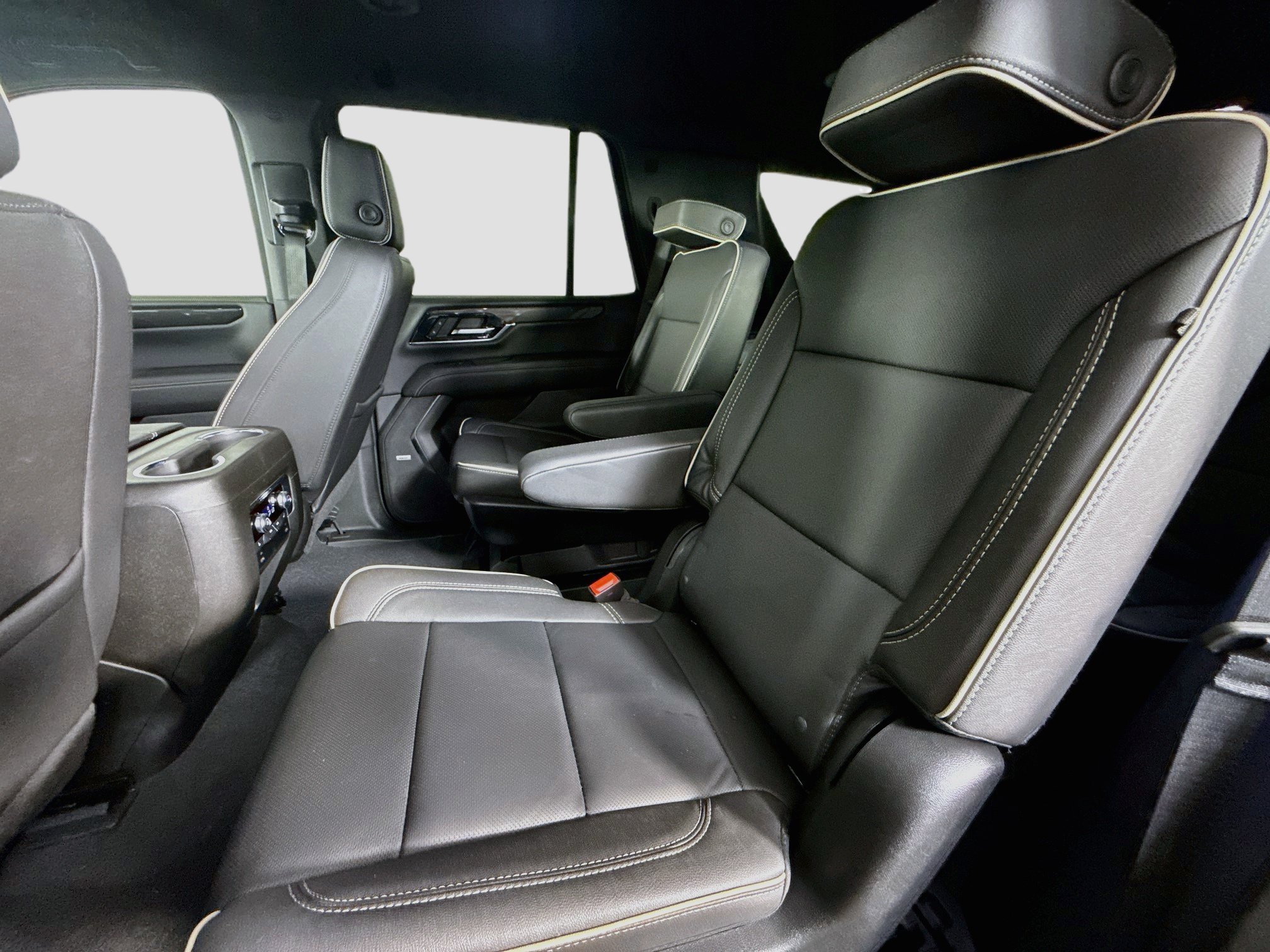Used 2026 GMC Yukon Elevation AWD/4WD image 25
