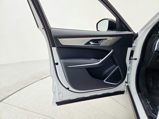 Certified 2026 Jaguar F-PACE R-Dynamic S image 27