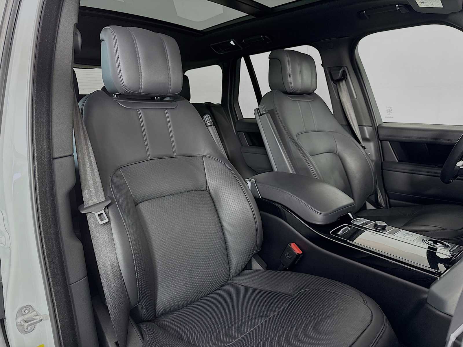 Used 2022 Land Rover Range Rover P525 Westminster Edition image 29