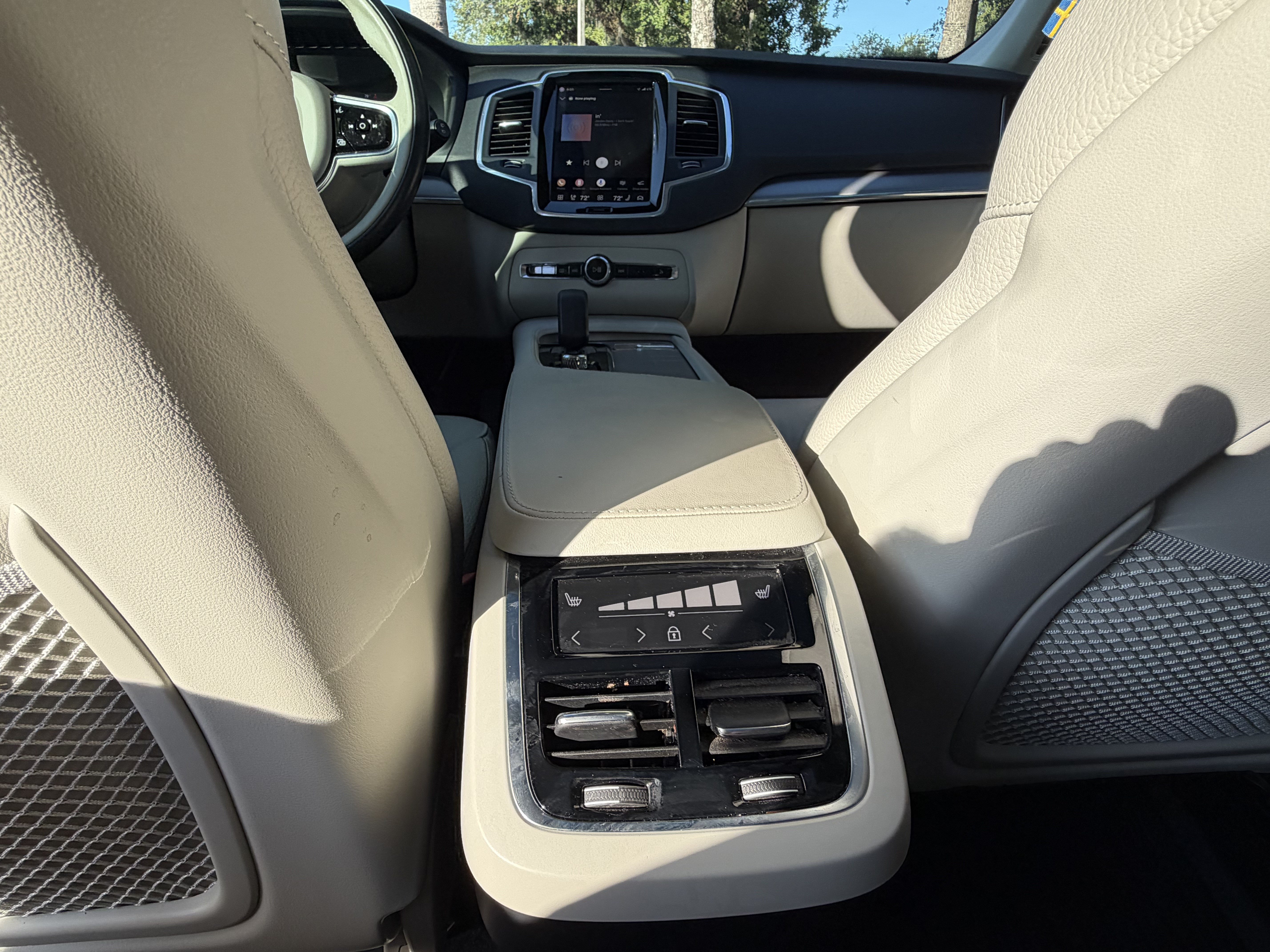 Used 2024 Volvo XC90 B5 Core w/ Climate Package AWD/4WD image 36
