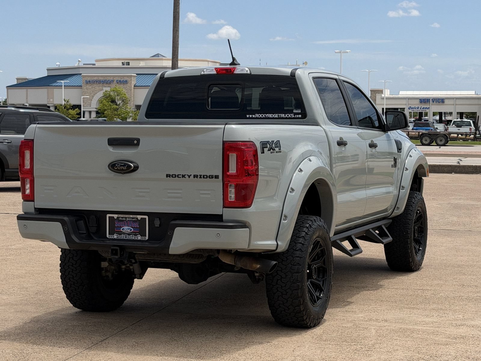 Used 2021 Ford Ranger XLT w/ Equipment Group 302A High AWD/4WD image 4