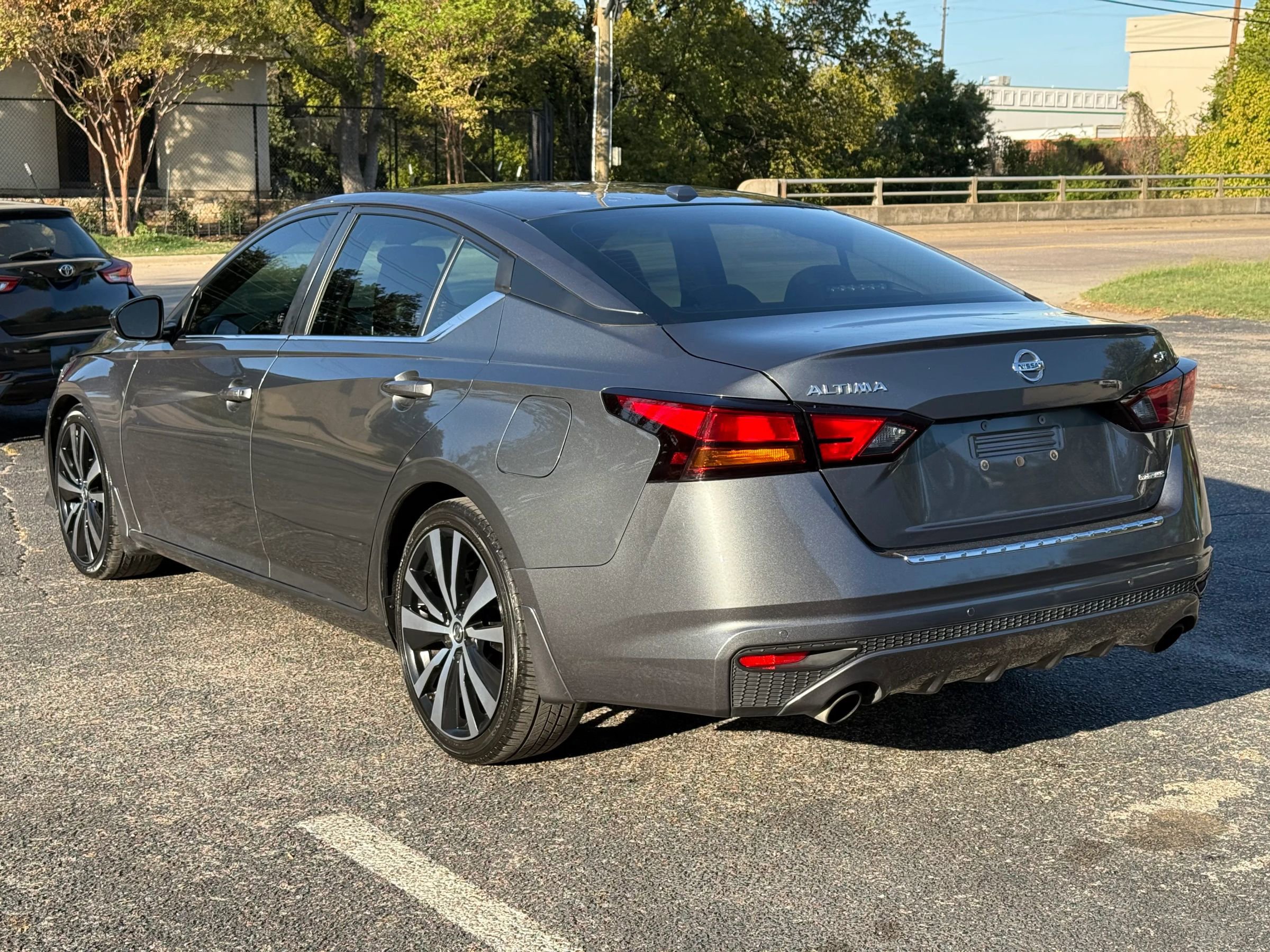 Used 2020 Nissan Altima 2.0 SR image 4