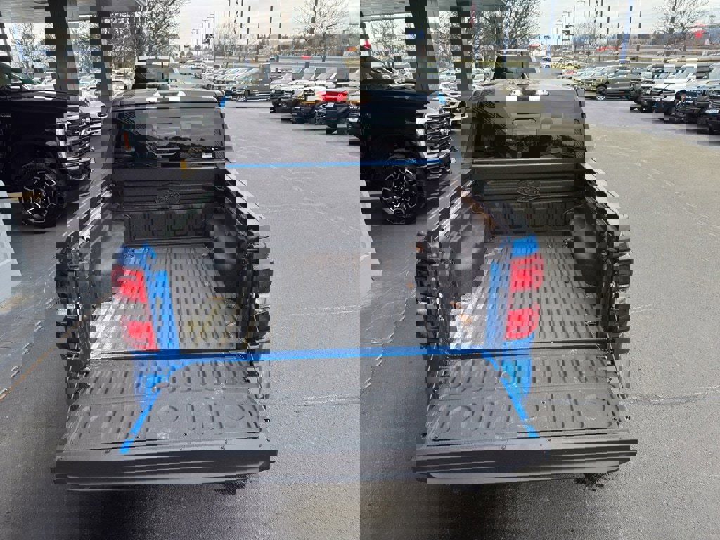 New 2025 Ford Maverick Lobo image 7