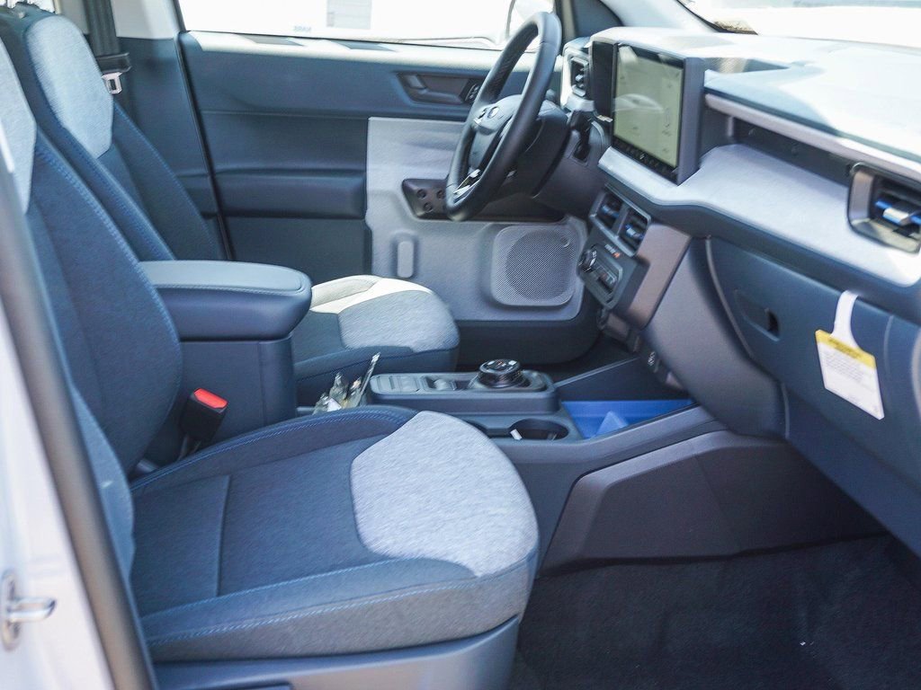 New 2025 Ford Maverick XLT w/ XLT Luxury Package image 12