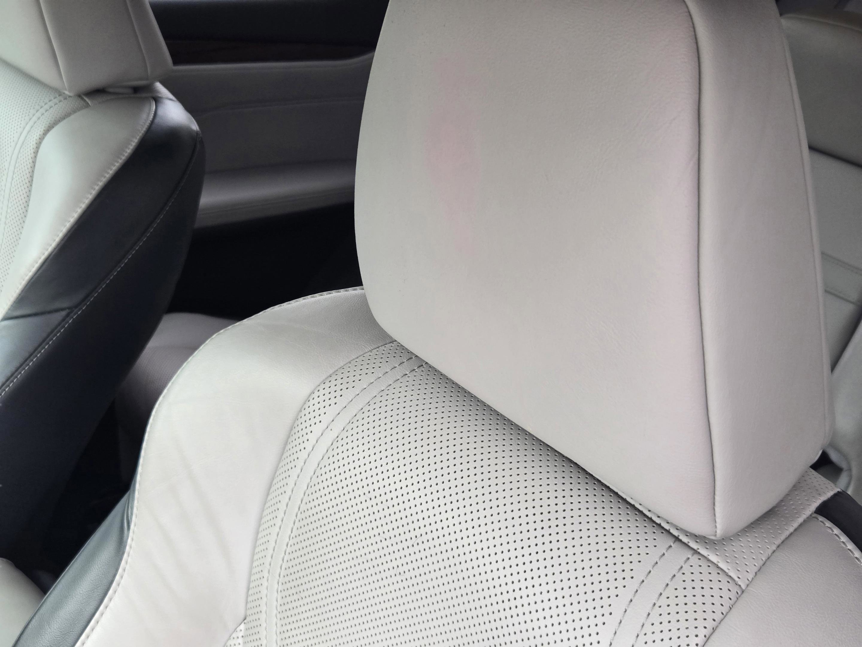 Used 2019 Lexus RX 350L FWD image 17