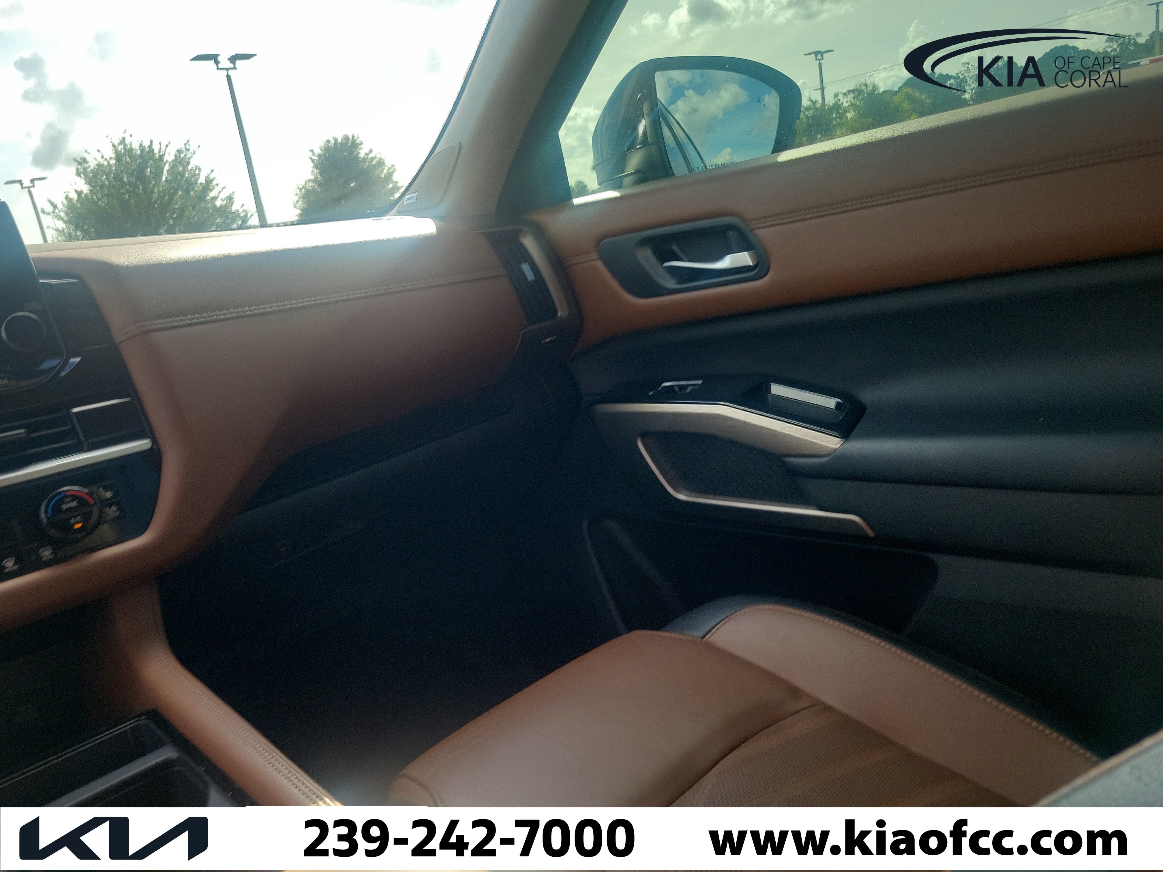 Used 2024 Nissan Pathfinder Platinum FWD image 18