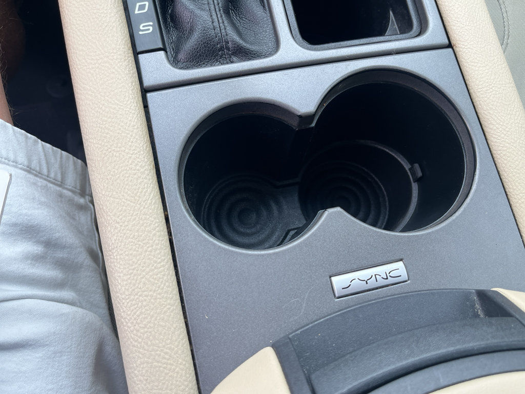 Used 2019 Ford Taurus SE FWD image 22