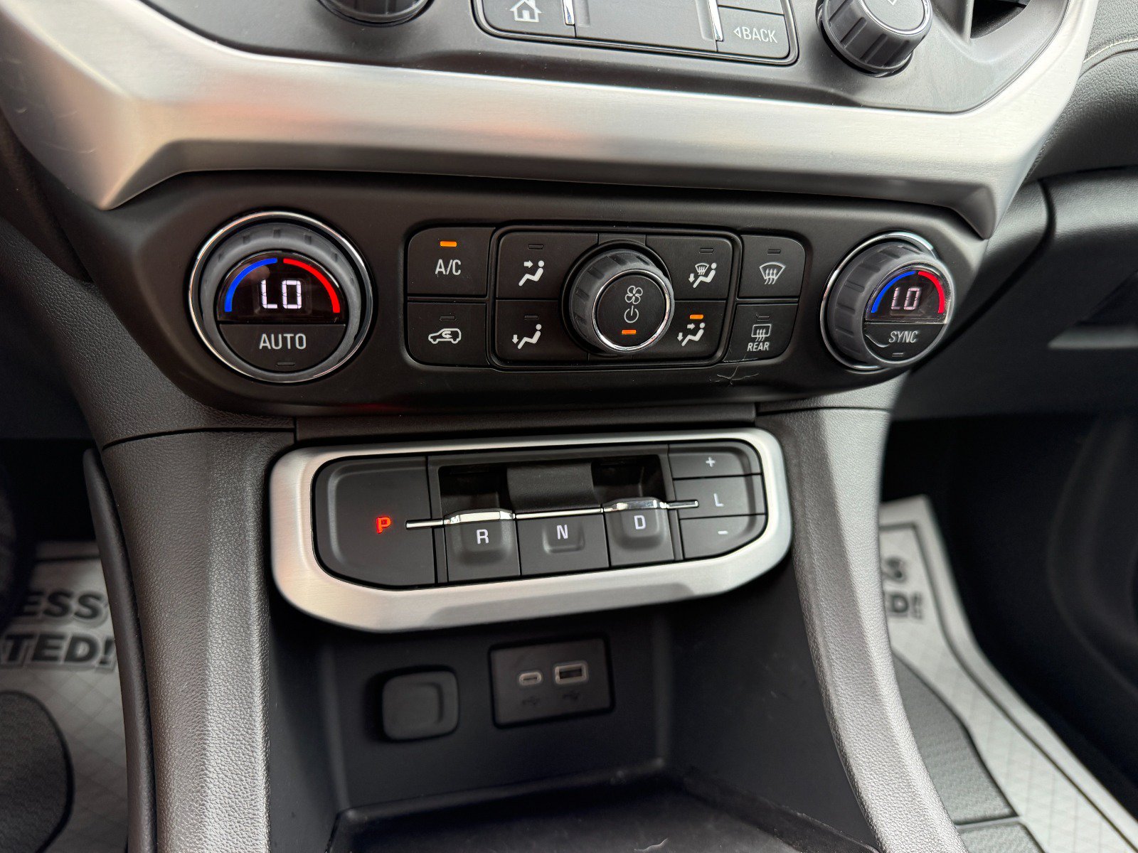 Certified 2023 GMC Acadia SLE w/ Driver Convenience Package AWD/4WD image 34