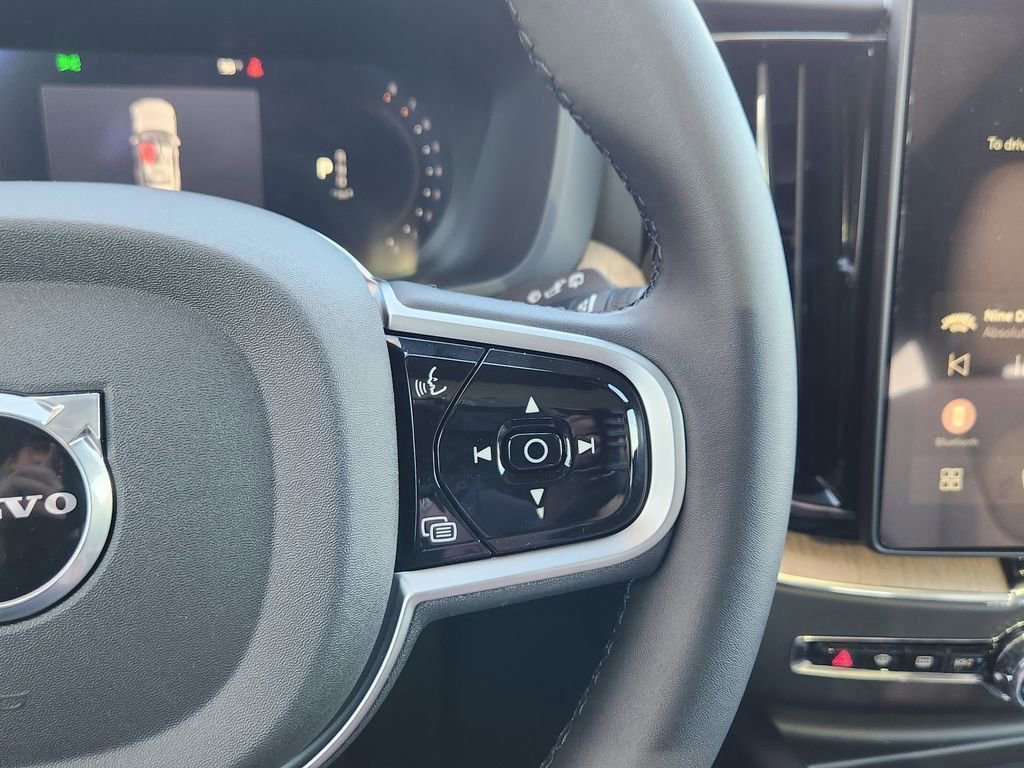 New 2026 Volvo XC60 B5 Core w/ Climate Package image 17