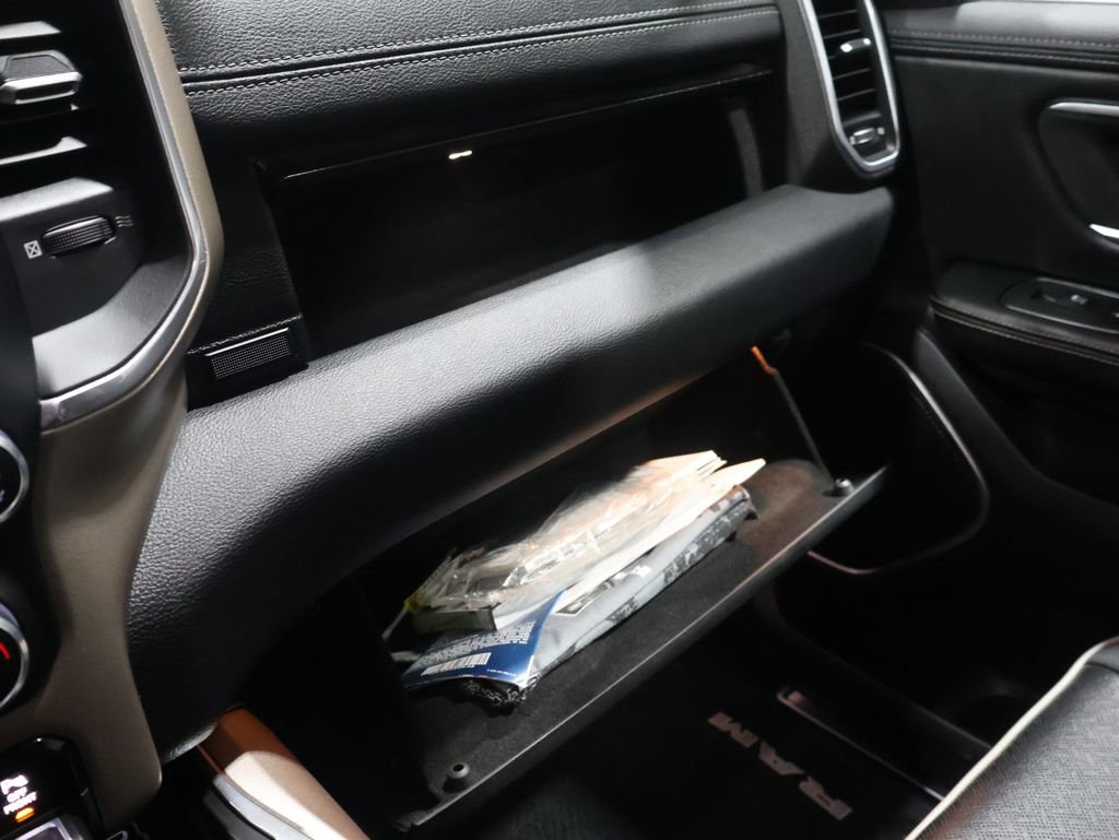 Used 2019 RAM 1500 Laramie image 39