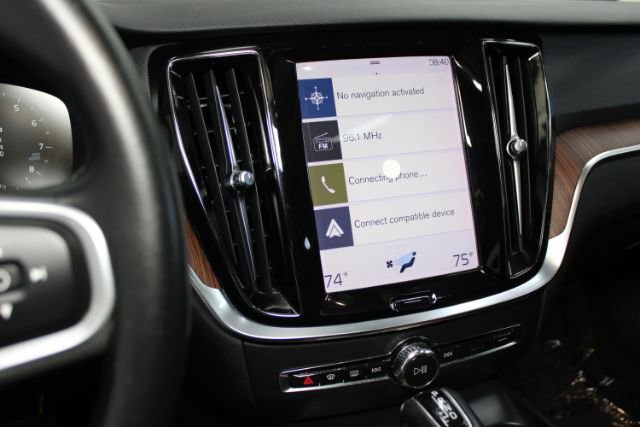 Used 2021 Volvo S60 T5 Momentum FWD image 12