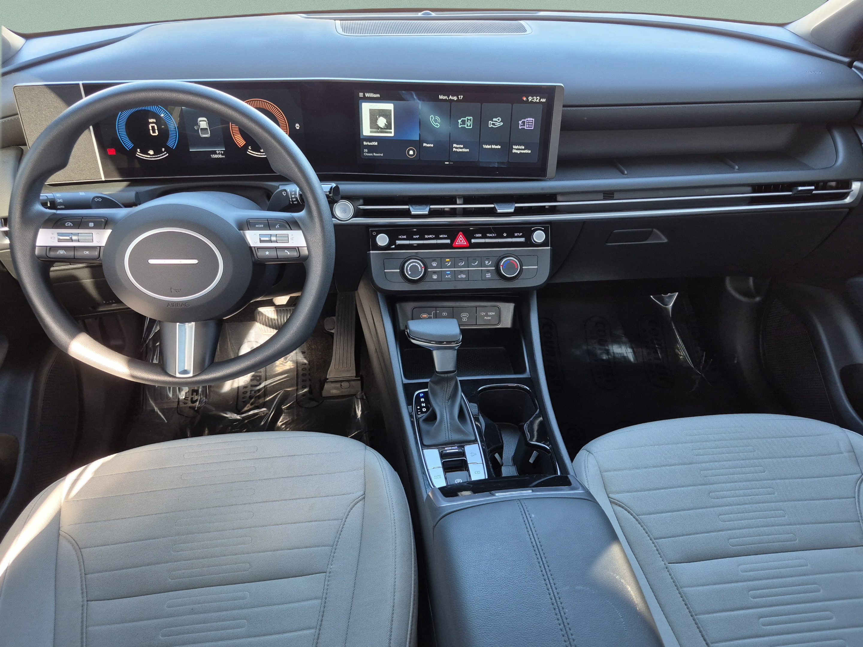 Used 2025 Hyundai Santa Cruz SE FWD image 10