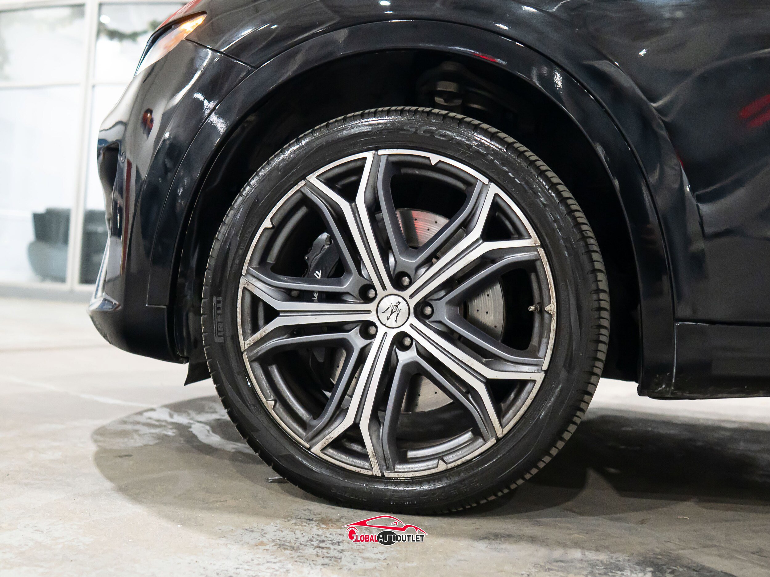 Used 2021 Maserati Levante S AWD/4WD image 10