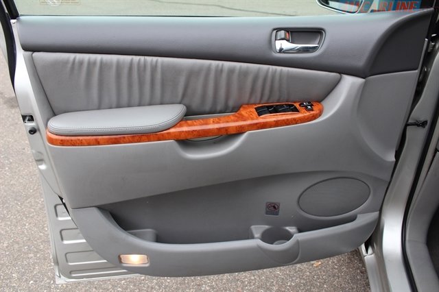 Used 2008 Toyota Sienna XLE Limited image 8