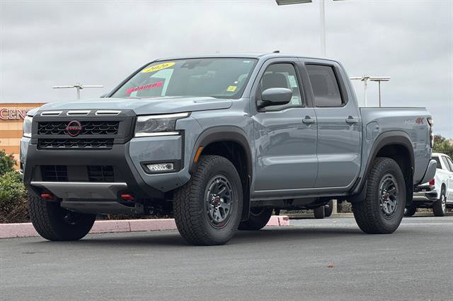 New 2026 Nissan Frontier PRO-4X w/ Tow Package AWD/4WD image 8