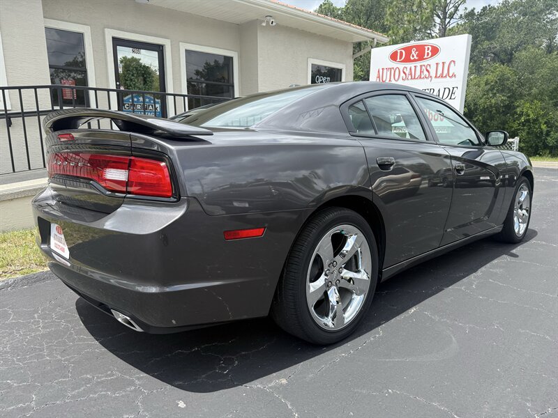 Used 2014 Dodge Charger SXT Plus RWD image 7