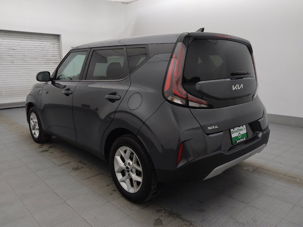 Used 2023 Kia Soul LX w/ Option Group 015 FWD image 5