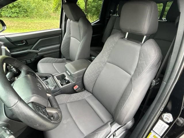 Certified 2025 Toyota Tacoma SR5 AWD/4WD image 25