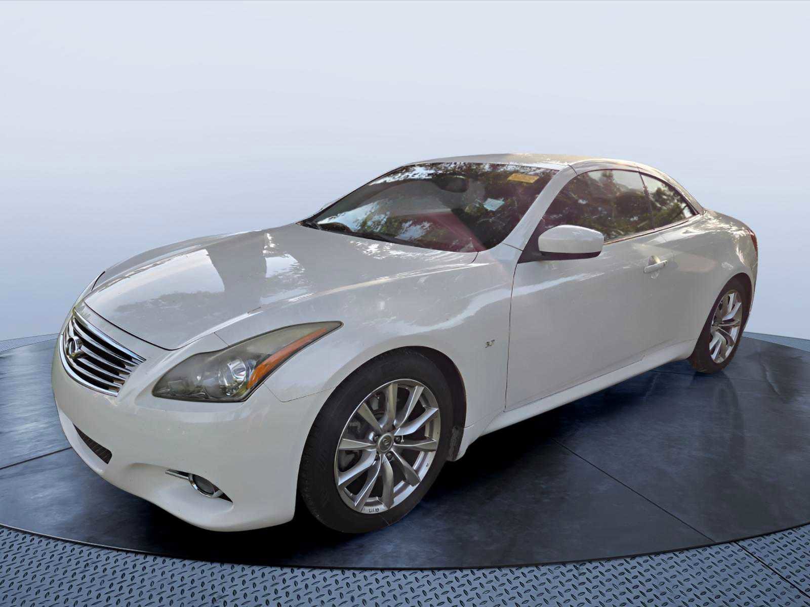 Used 2014 INFINITI Q60 Convertible w/ Premium Package RWD image 2